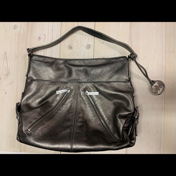 Michael Kors Handbags - Michael Kors shoulder purse